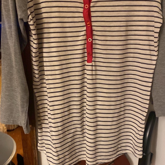 Women’s henley - Picture 2 of 2